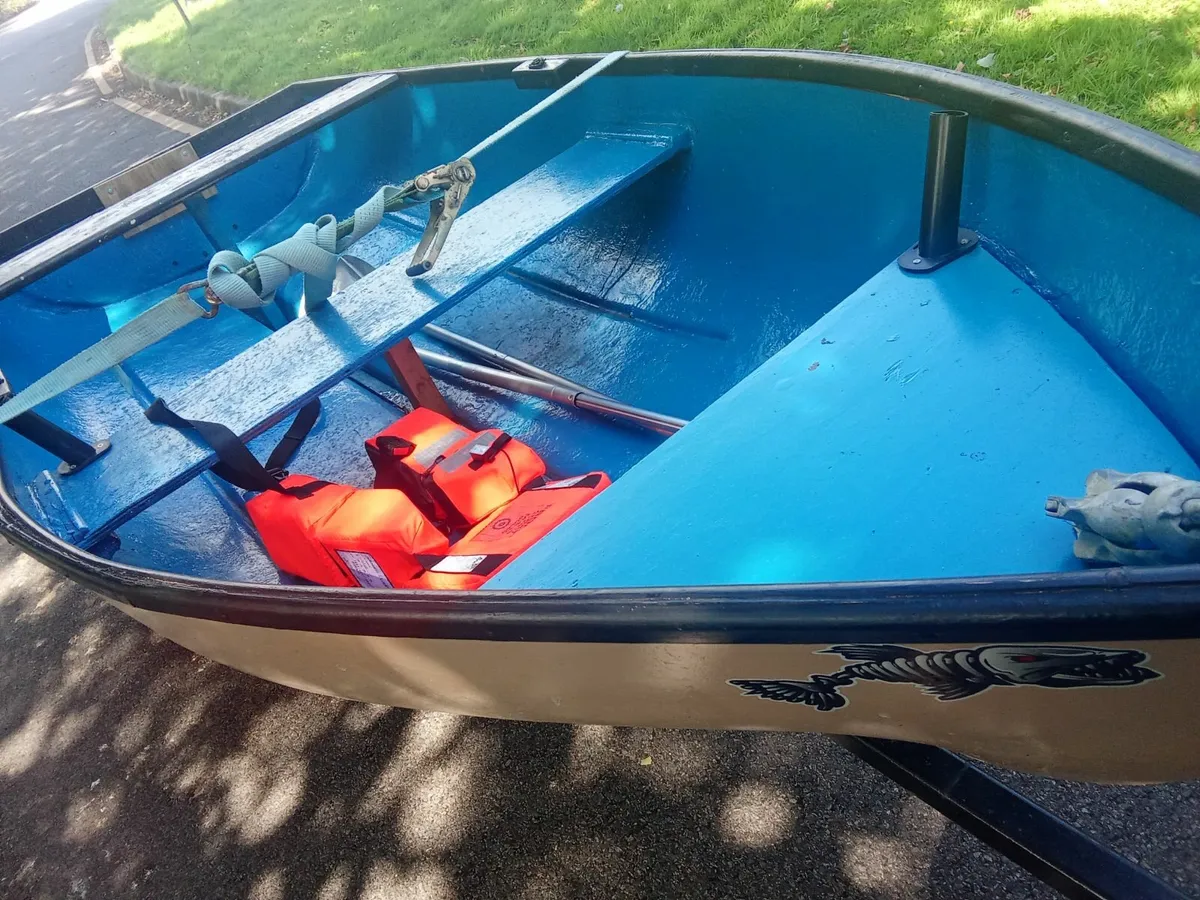 11- ft Fiberglass boat+ trailer+engine - Image 2