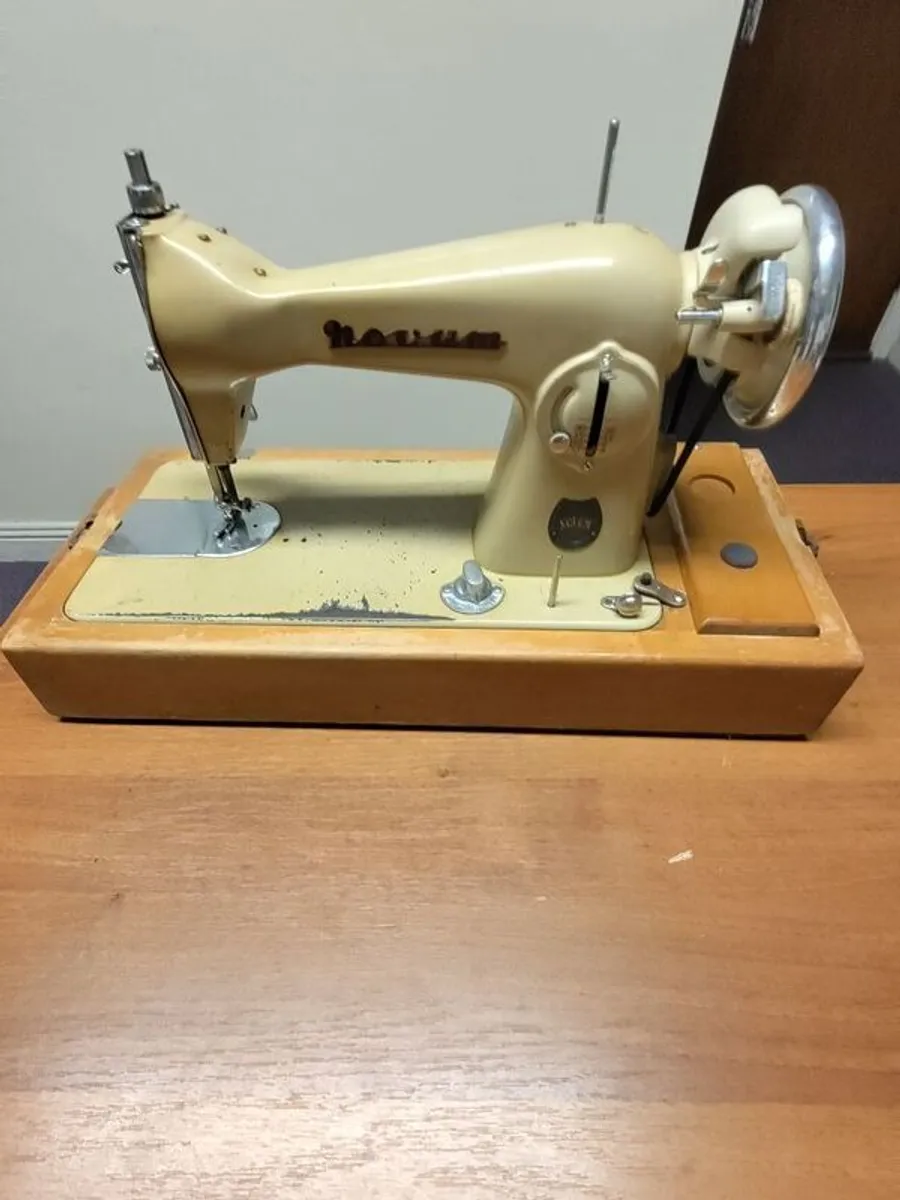 Novum Sewing Machine - Image 1