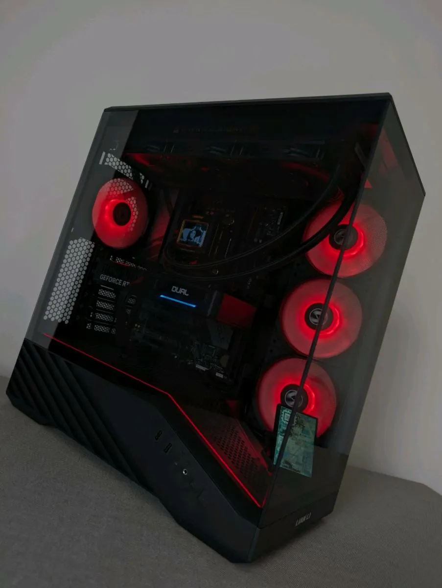 Lian Li Performance Gaming PC | AM5  | RTX | LCD - Image 4
