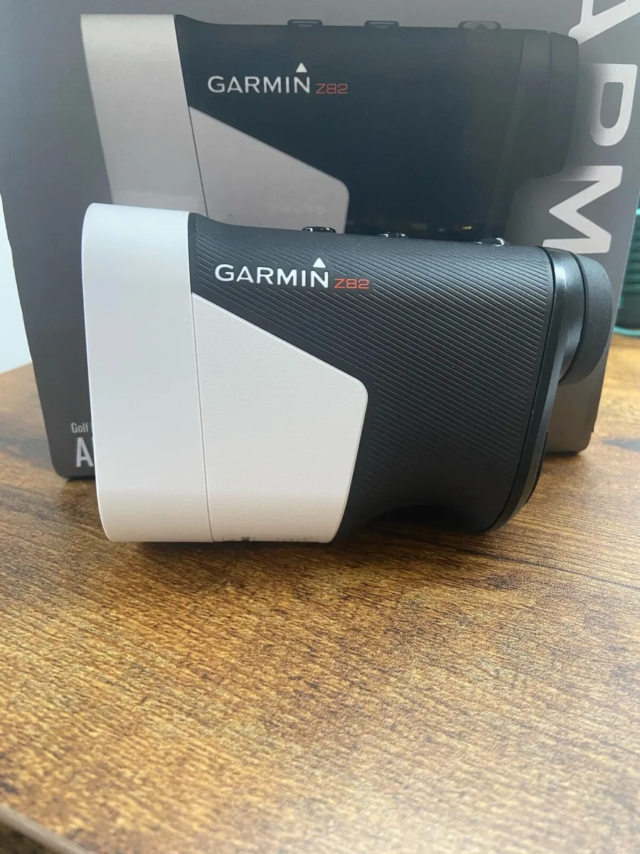 Garmin Golf GPS Watch & Range Finder - Image 4