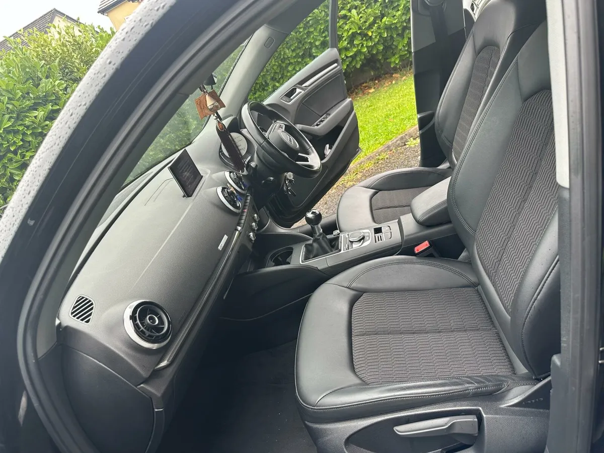 Car - Image 2
