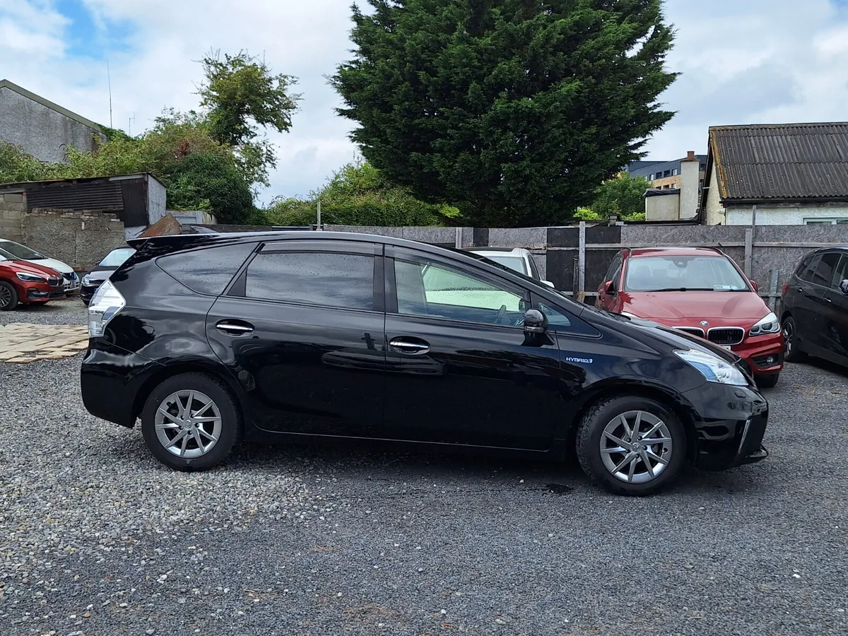 Toyota Prius 7 SEATER AUTO | very low mileage - Image 4