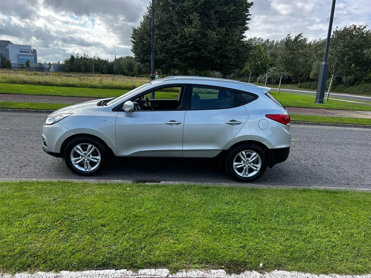 HYUNDAI IX35 BRAND NEW NCT 10/26 TAX 9/25 - Image 2