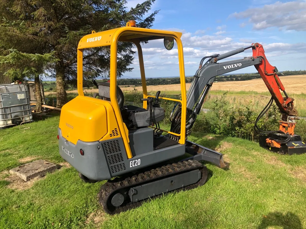 Volvo mini digger - Image 2