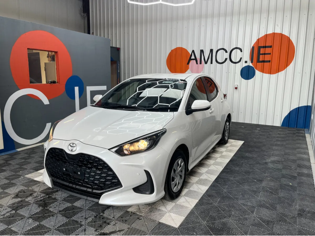 Toyota Yaris 1.0 PETROL / 8k KMs / REVERSE CAMERA - Image 3