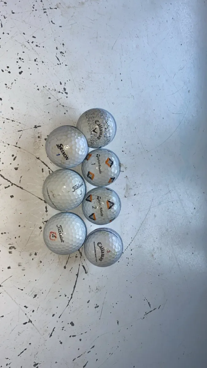 Golf balls - Image 1