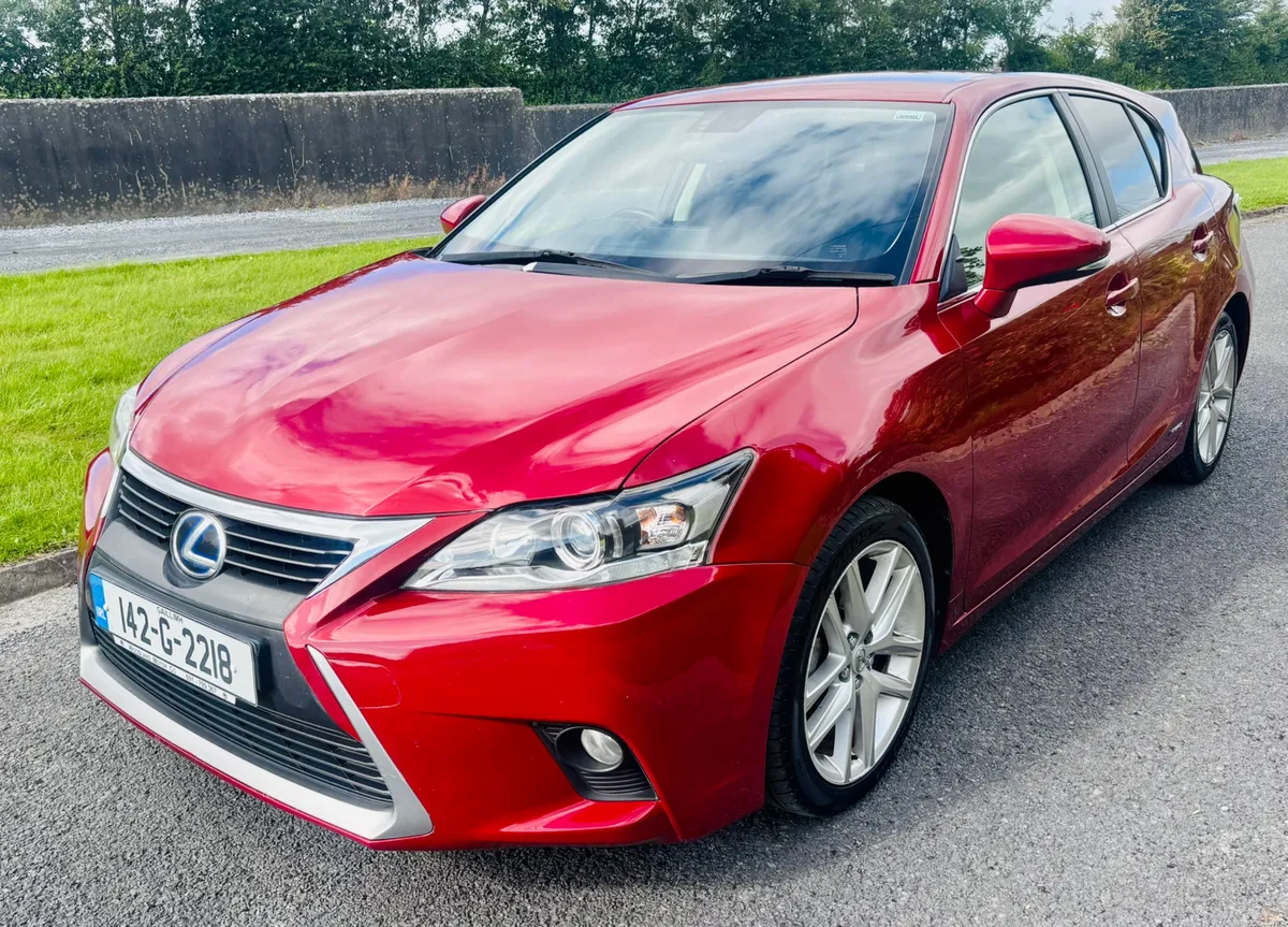 2015 LEXUS CT HYBRID IMMACULATE - Image 4