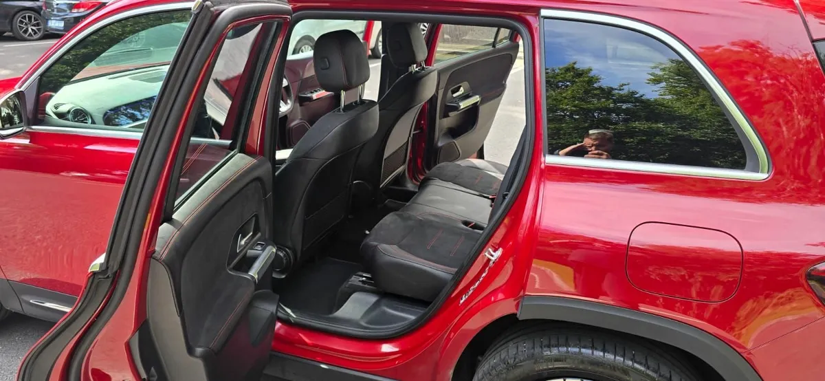 Mercedes-Benz GLB 2023 - Image 4