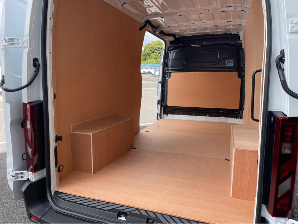 Nissan Interstar L3 H2 FWD 150 Sv Premium HW - Image 4