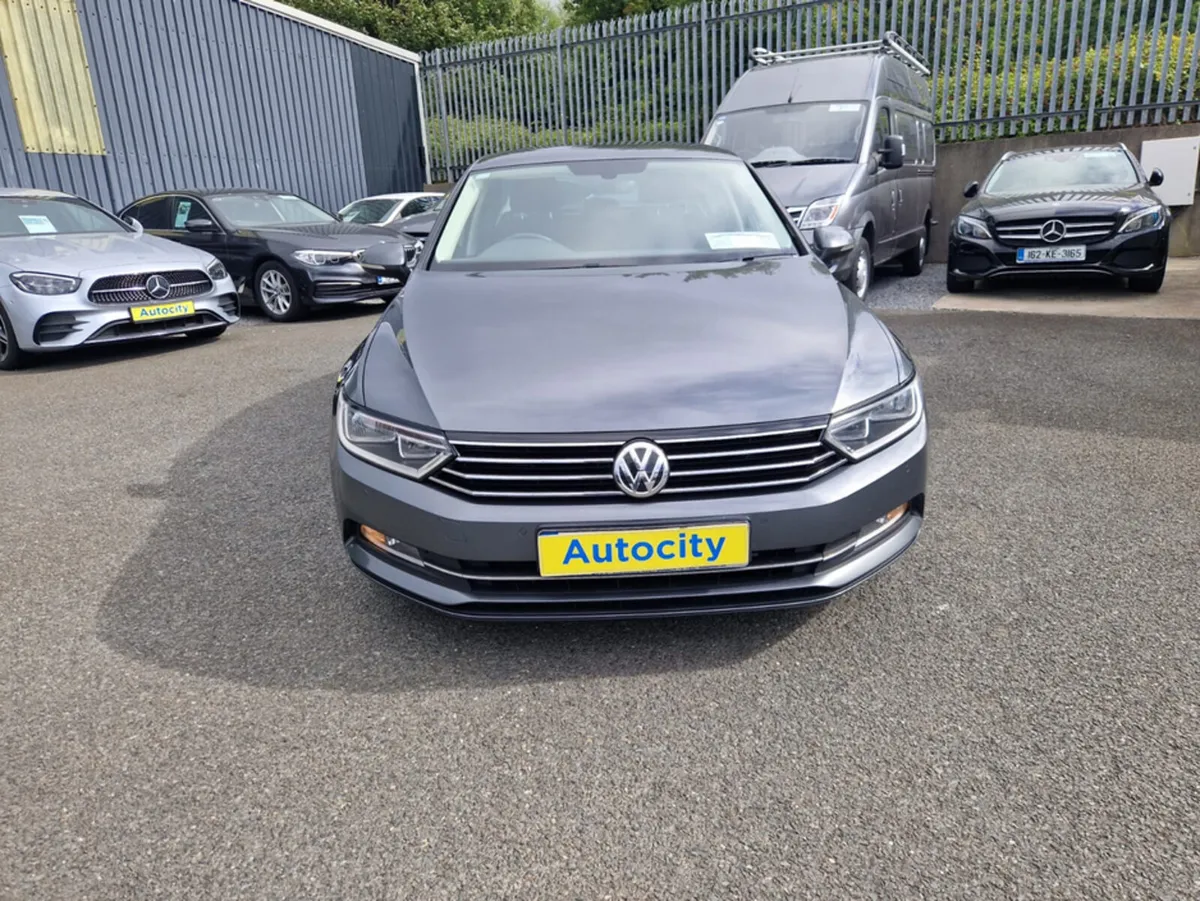 Volkswagen Passat 2.0 TDI SE BUSINESS BLUEMOTION 1 - Image 3