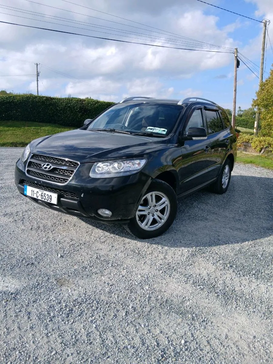 2011 hyundai santa fe 7 seater - Image 3