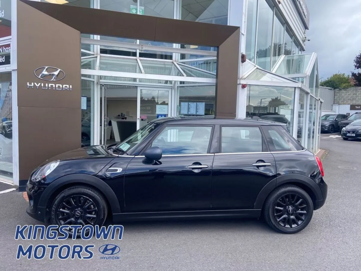 MINI Cooper 4DR - Image 3