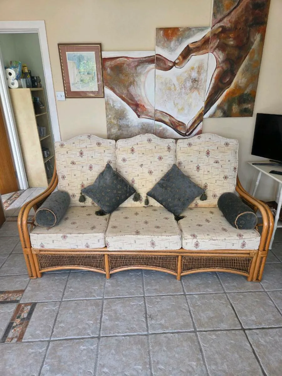 Wicker sofa and armchairs - Image 2