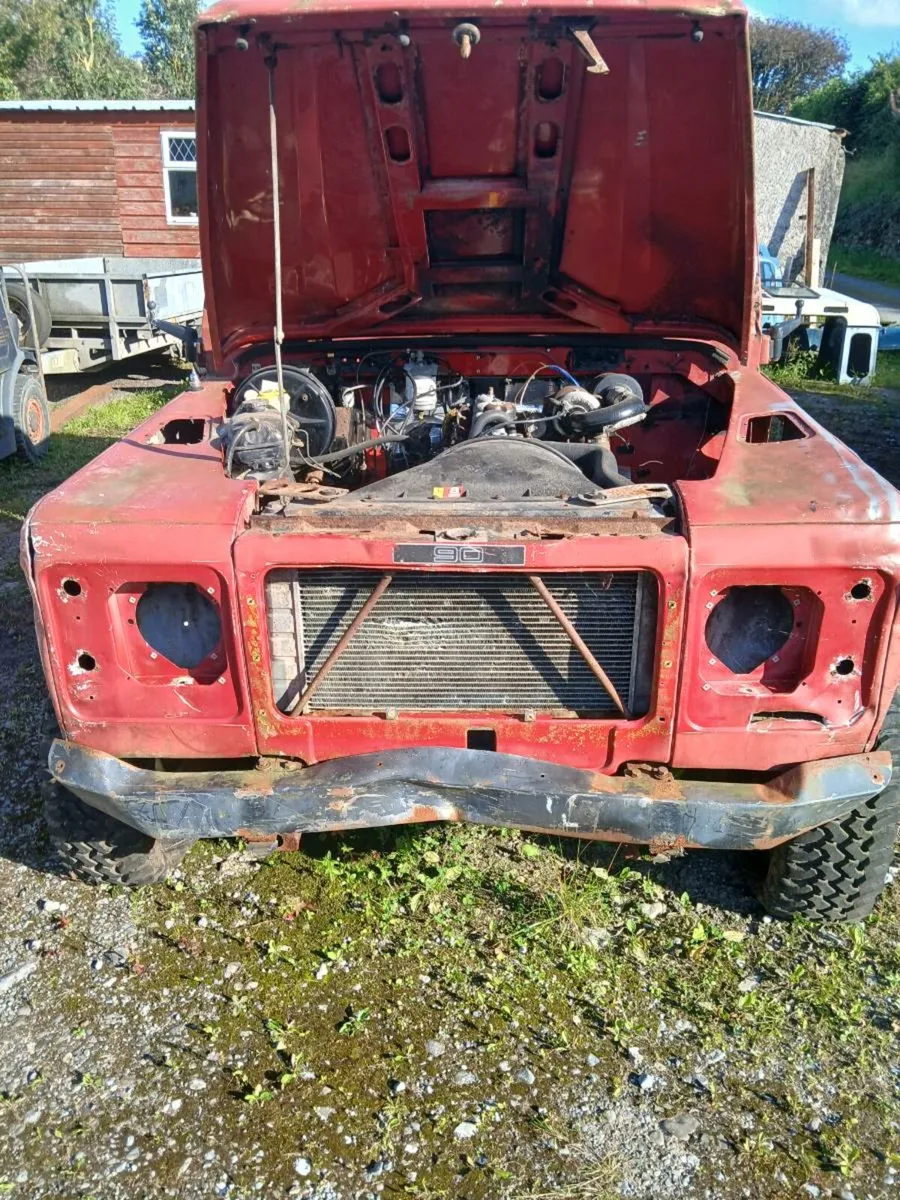 Land Rover Defender Pickup 1990 - Image 2