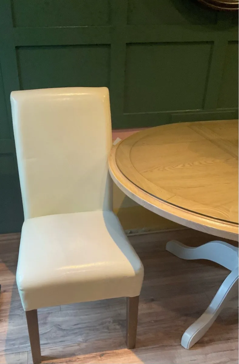 Dining table w/ chairs - Image 2