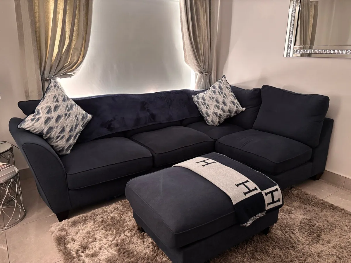Couch - Image 3