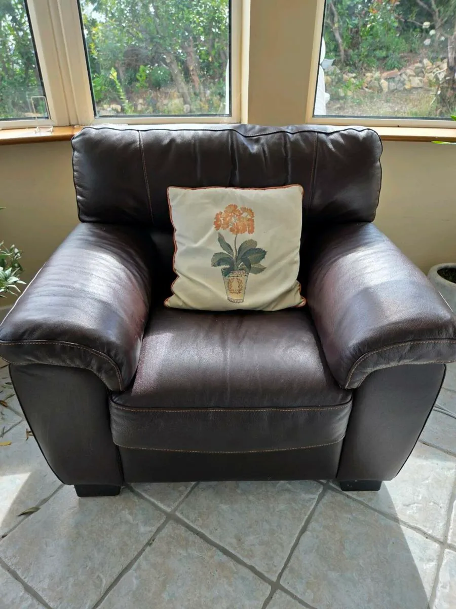Leather armchair - Image 1
