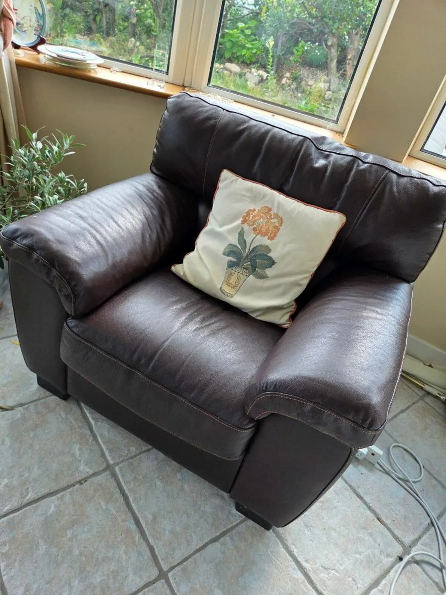 Leather armchair - Image 2