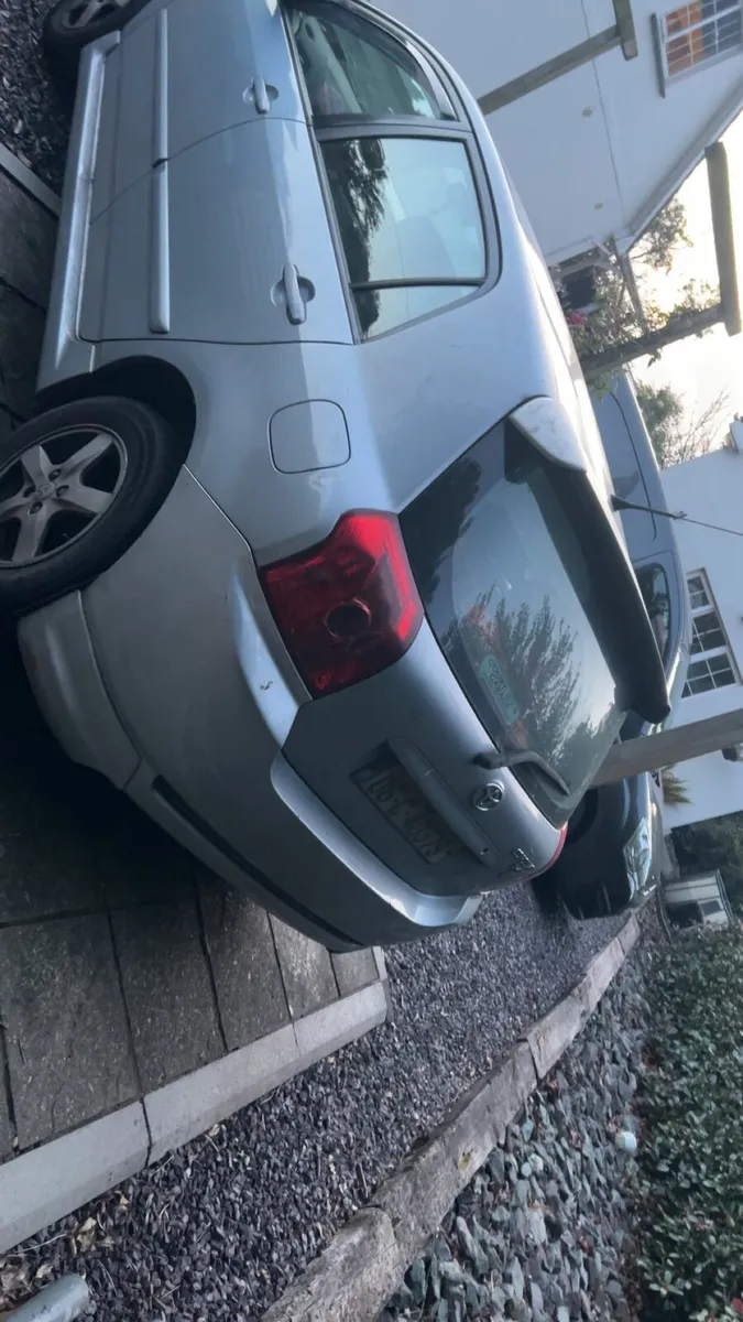 Corolla - Image 3