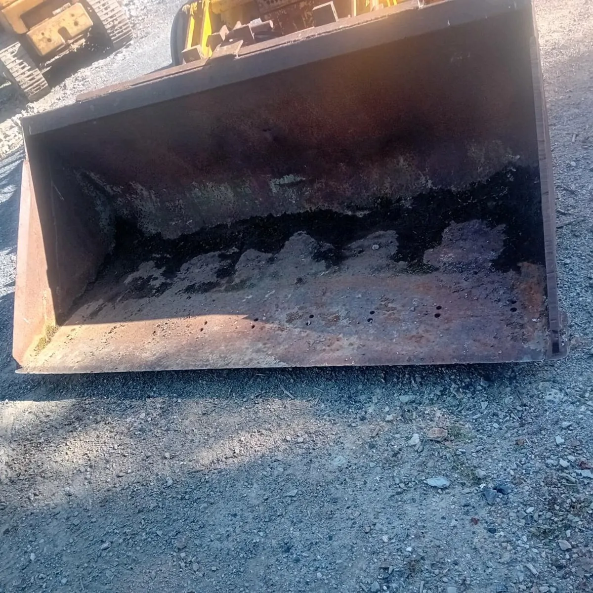 Loader bucket can also be used on 3 point linkage - Image 1