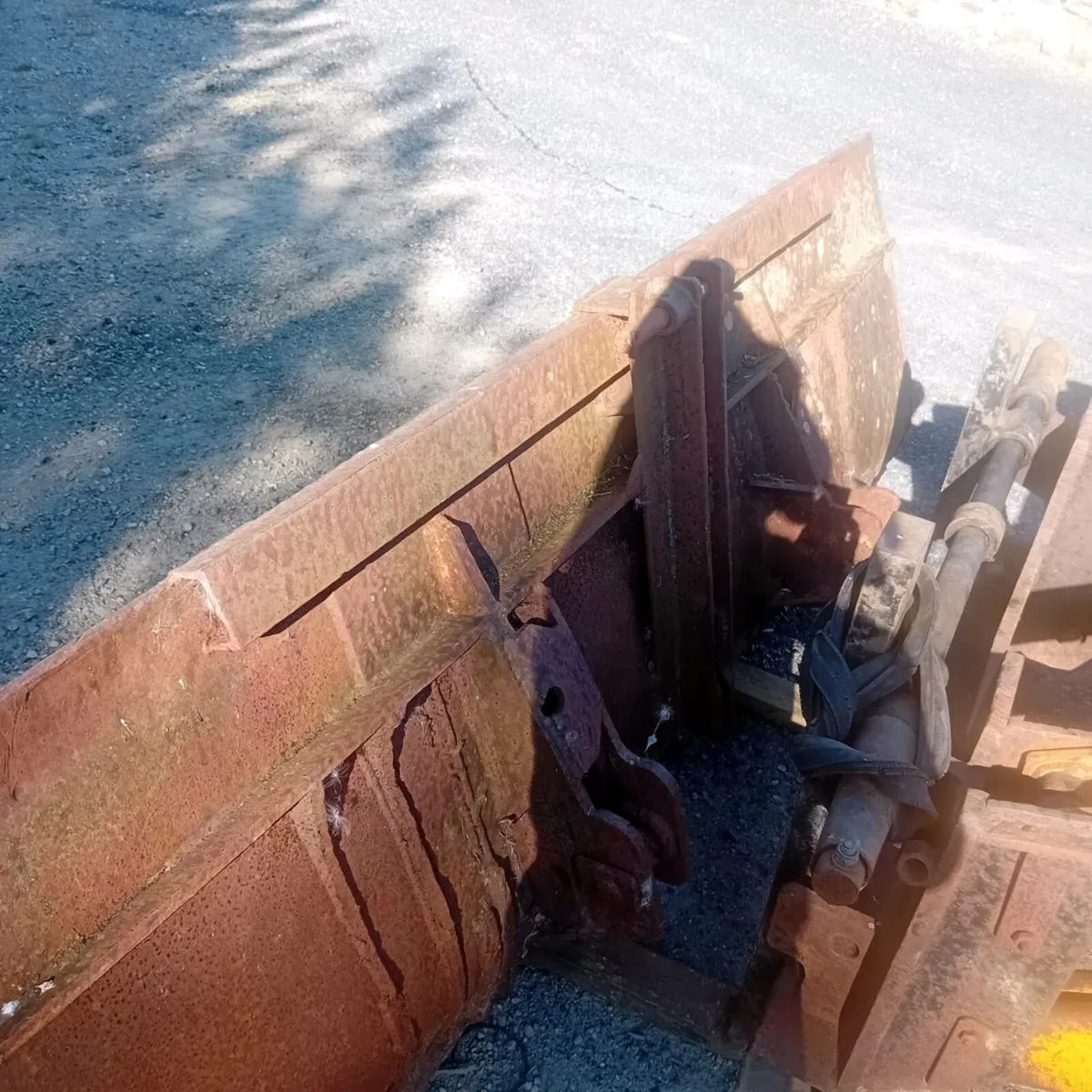 Loader bucket can also be used on 3 point linkage - Image 3