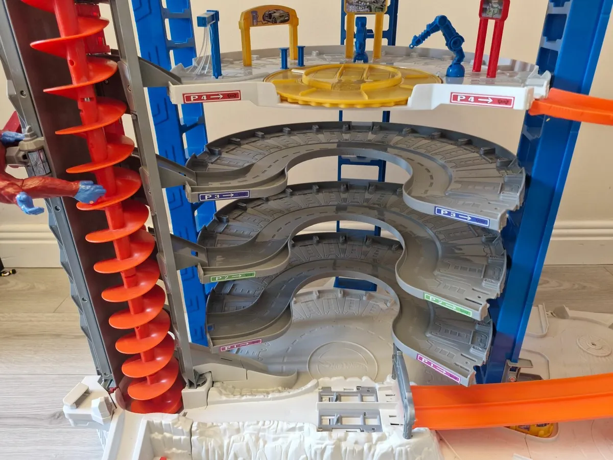 Hot Wheels Super Ultimate Garage Play Set FML03 - Image 2