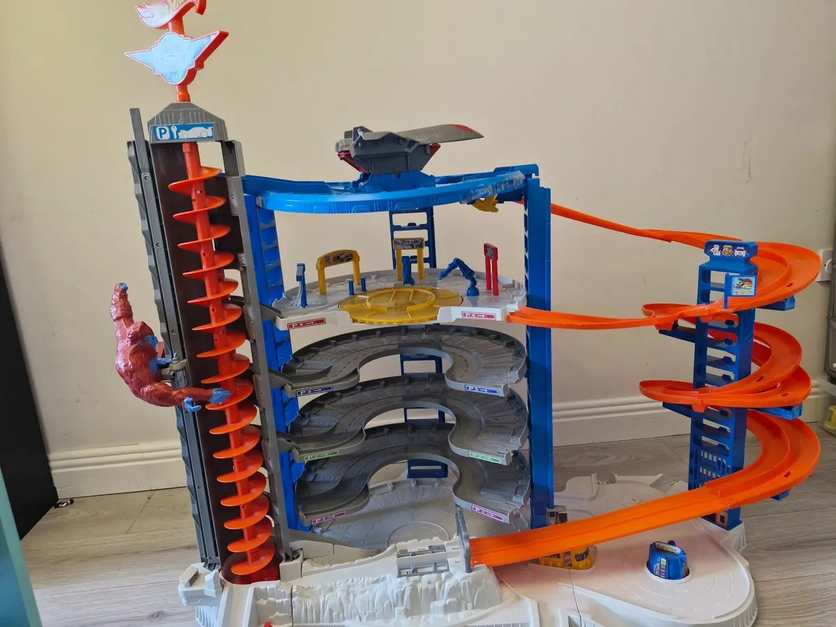 Hot Wheels Super Ultimate Garage Play Set FML03 - Image 3