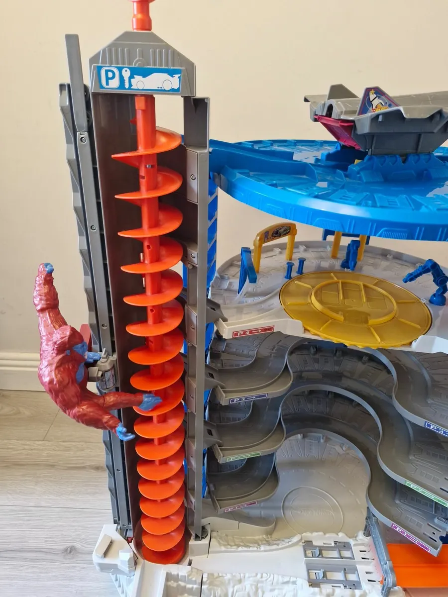 Hot Wheels Super Ultimate Garage Play Set FML03 - Image 4