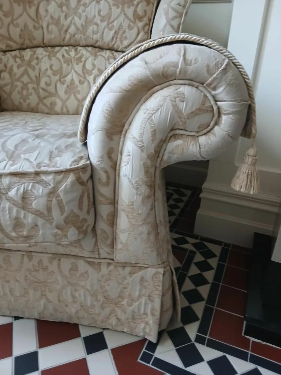 SOFA AND ARMCHAIR - Image 4