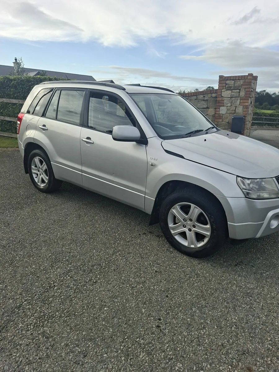 Suzuki grand vitara - Image 1