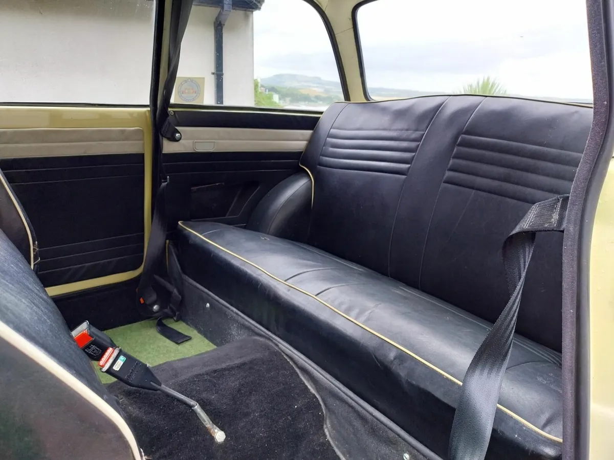 Triumph Herald 1960 - Image 2