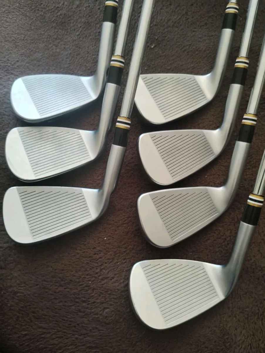 Ping i230 irons 4-PW - Image 1