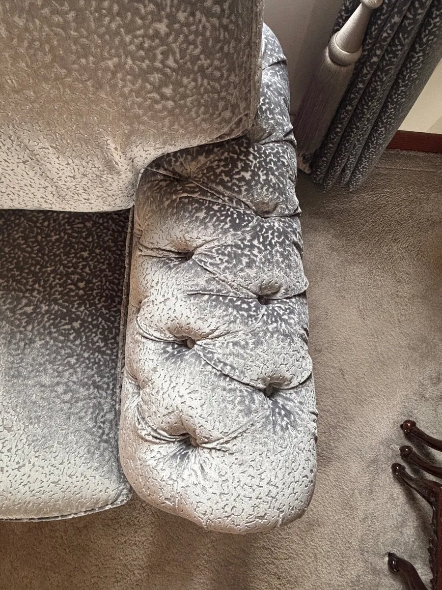 Cuddle Seat/ Small Sofa - Image 4