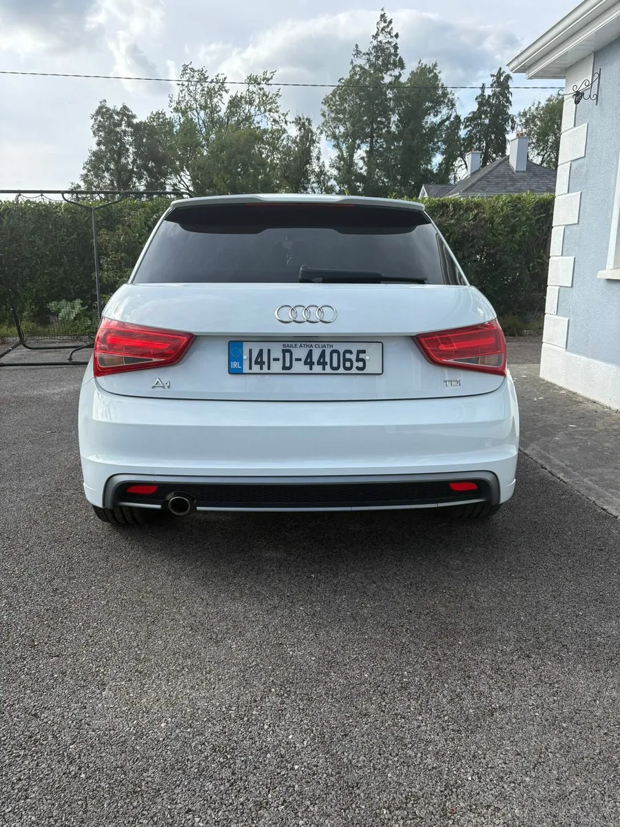 Audi A1 1.6 TDI SLine - Image 4