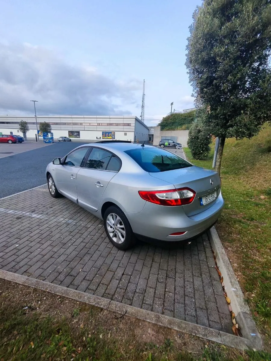Renault Fluence Limited Edition Low Miles - Image 4