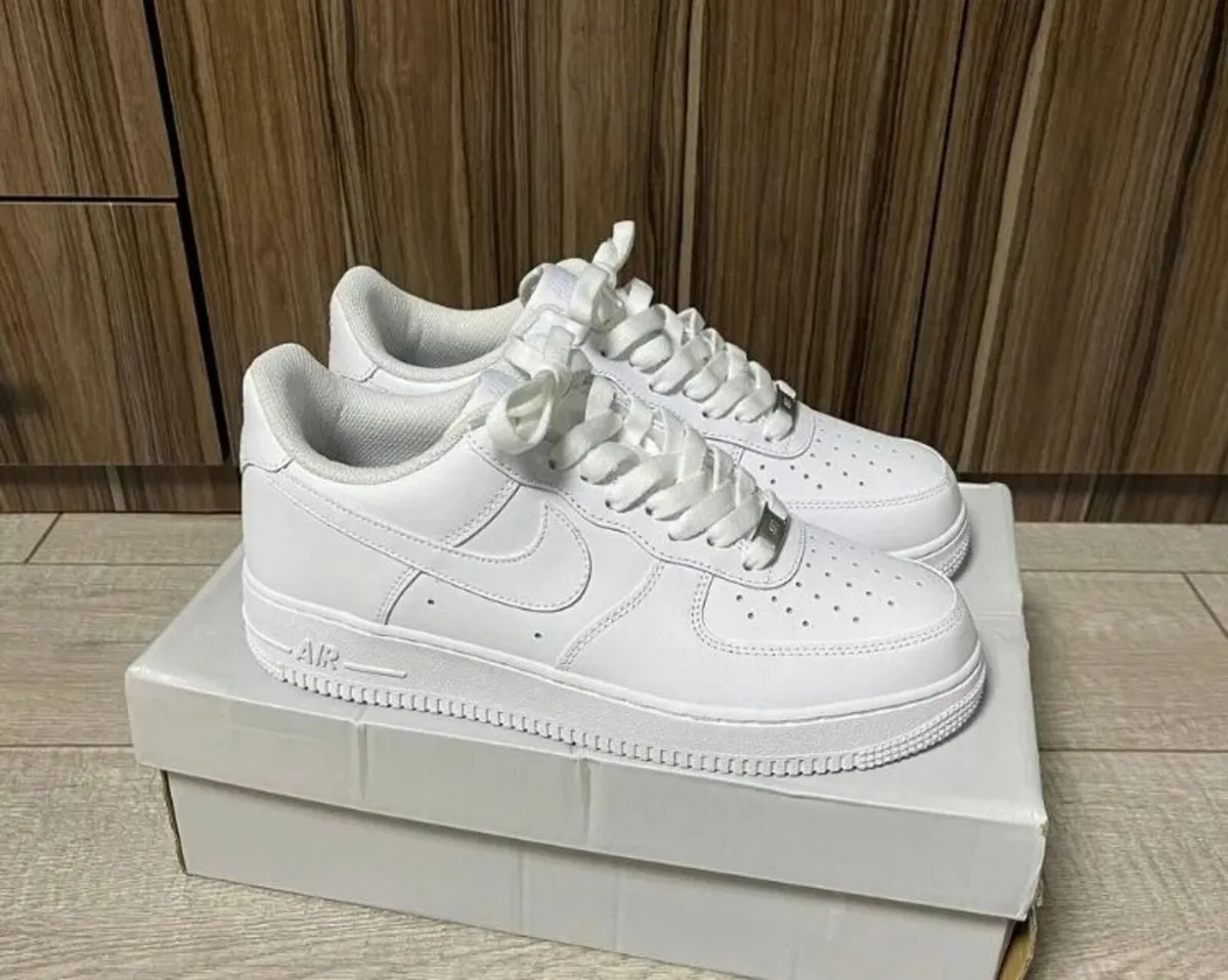 Sneakers White - Image 1