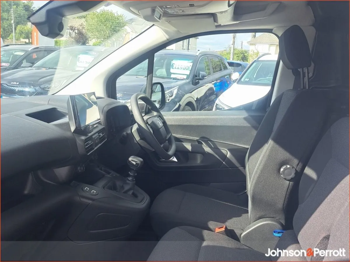 Opel Combo Komfort 2300 L2h1 1.5 (100ps) - Image 4