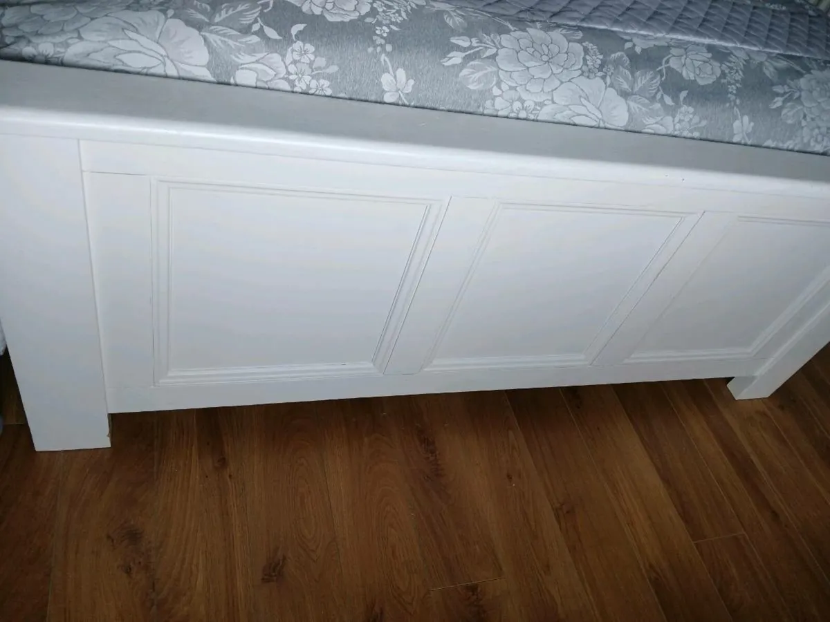 Bedframe - Image 3
