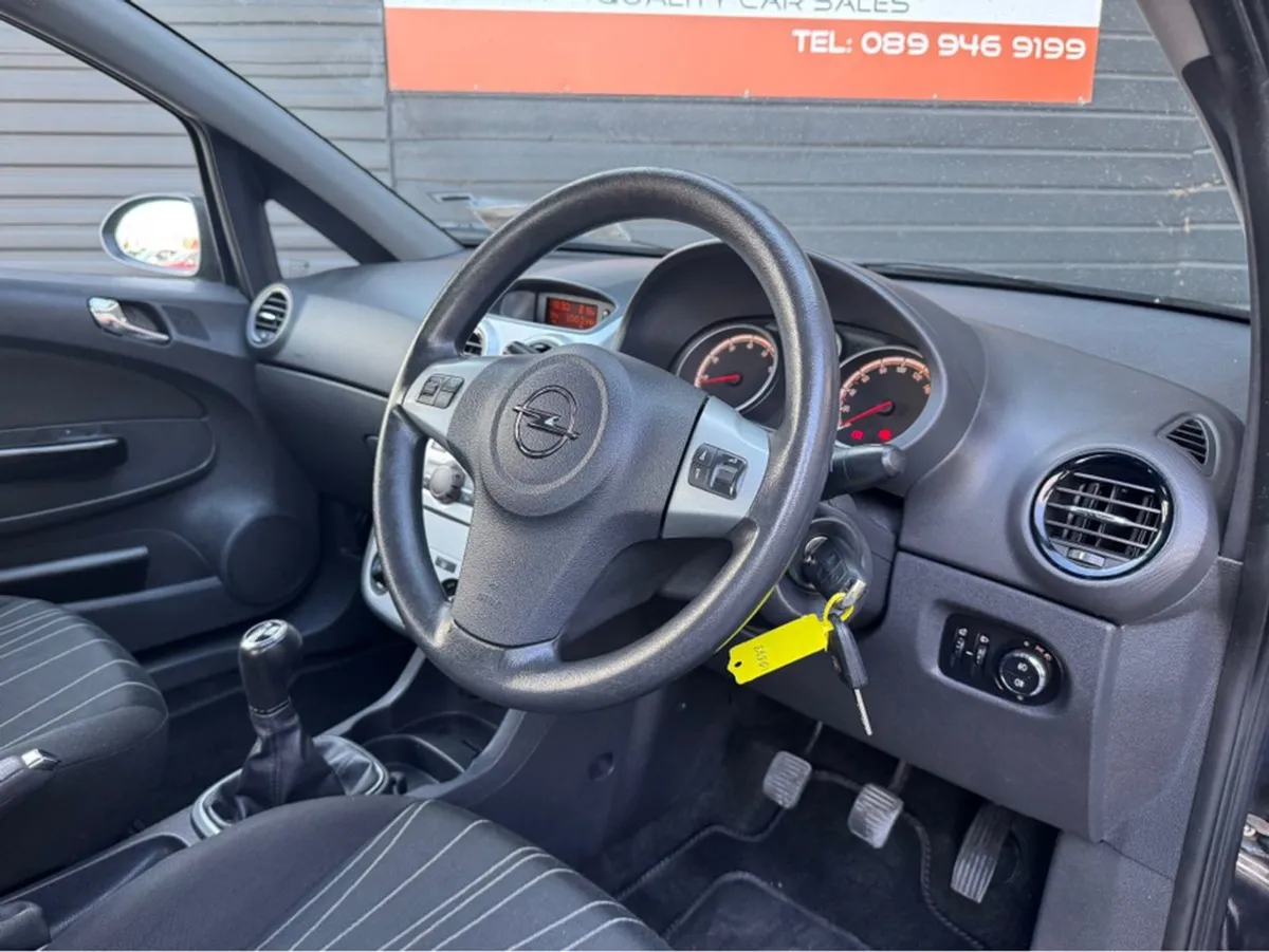 Opel Corsa SC 1.2i 16V 5DR - Image 2
