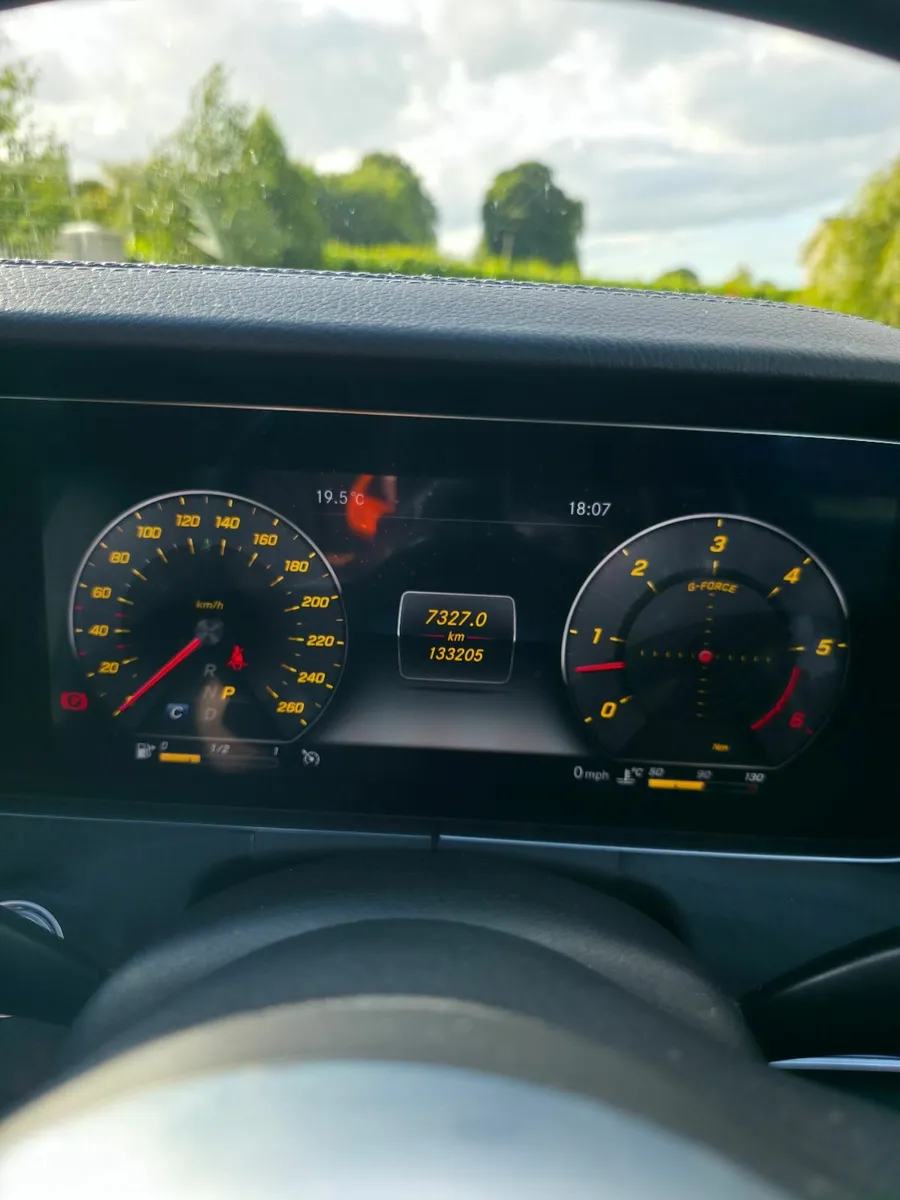 Mercedes-Benz E-Class 2020 E400d - Image 3