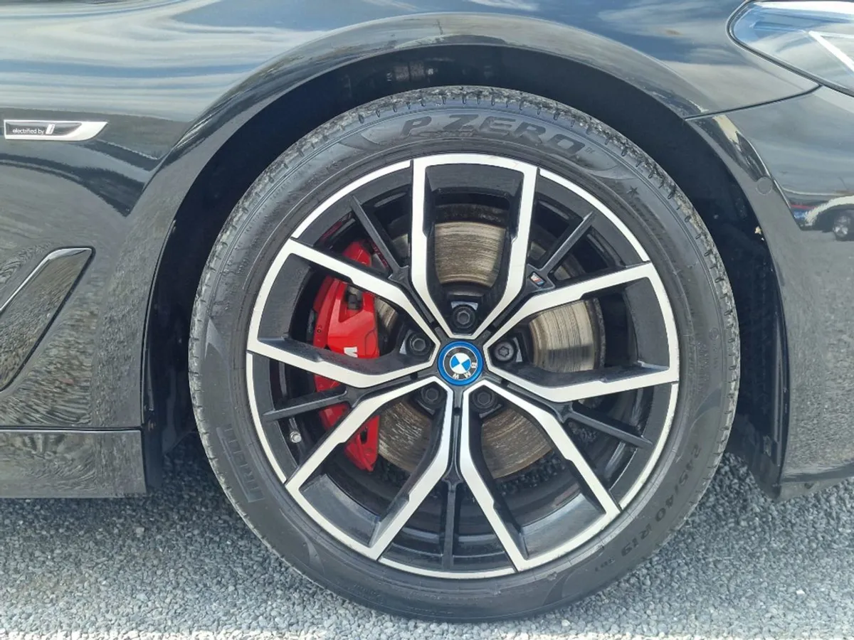 BMW 5 Series 530E Msport PRO Touring 4DR Auto - Image 4