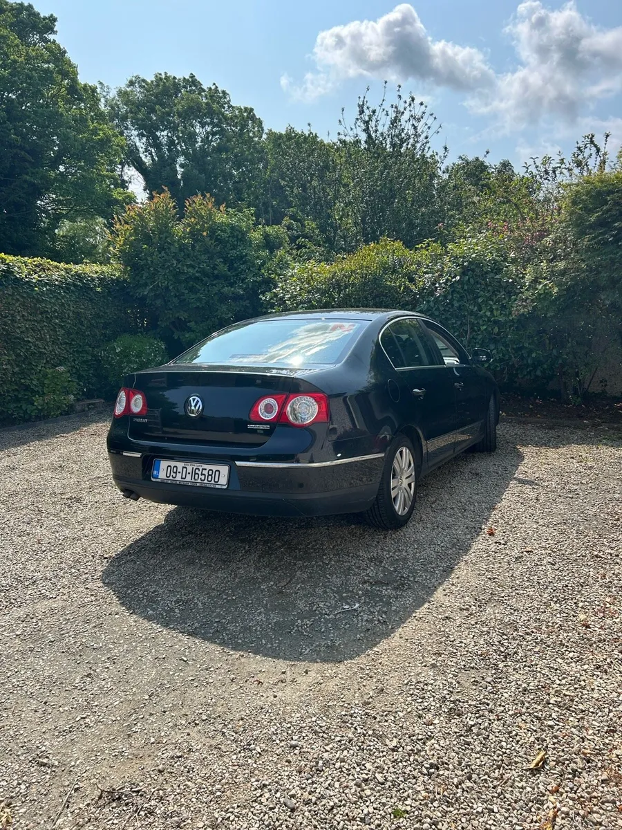 Volkswagen Passat 2.0L Diesel - Image 1