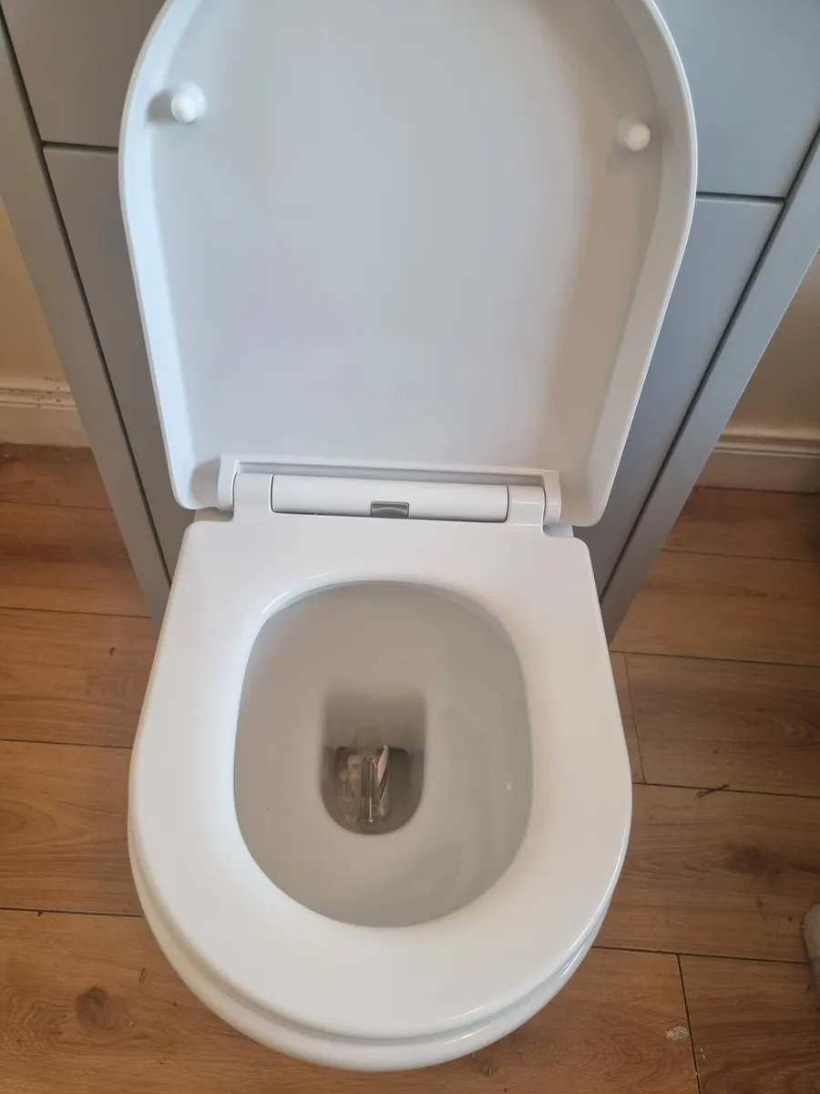 New WC and unit and new Cistern included - Image 2
