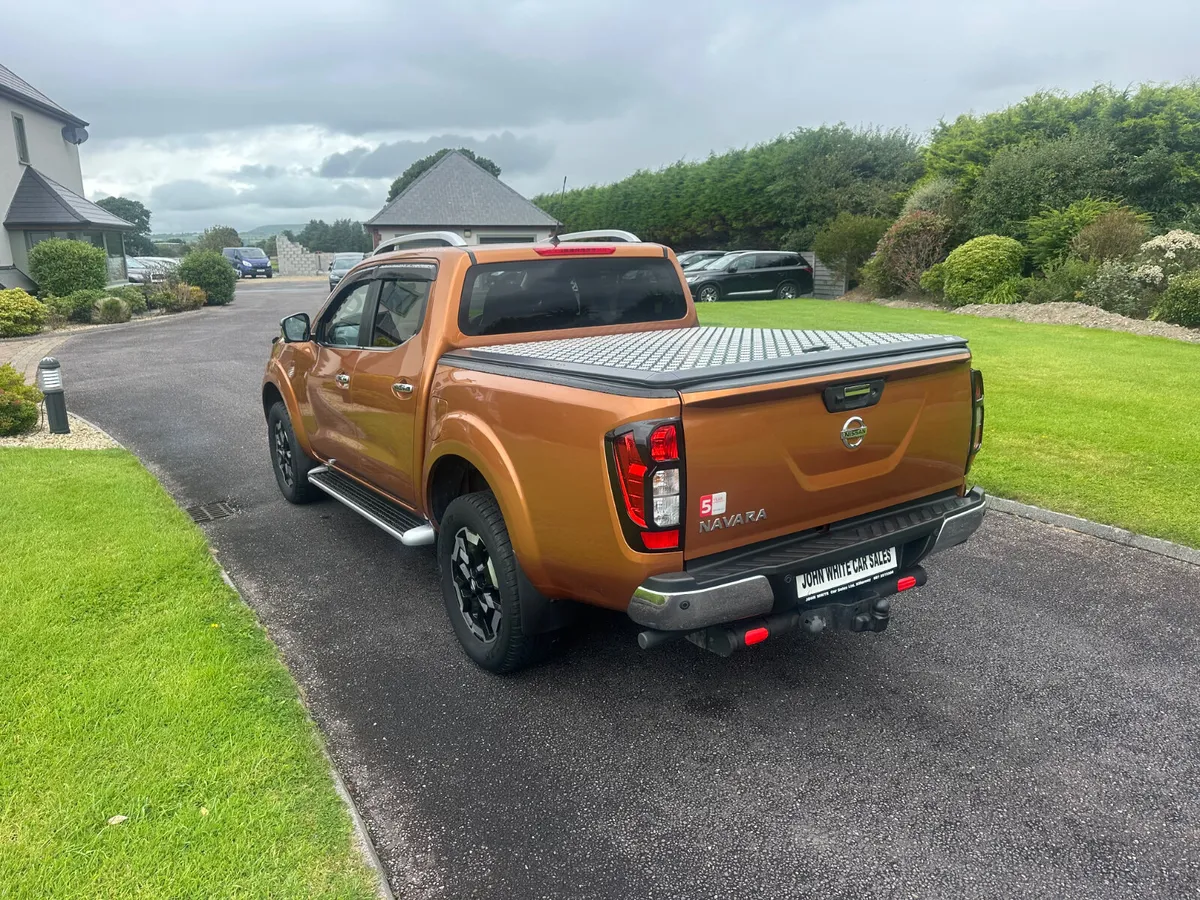 2021 Nissan Navara Crew Cab - Image 3