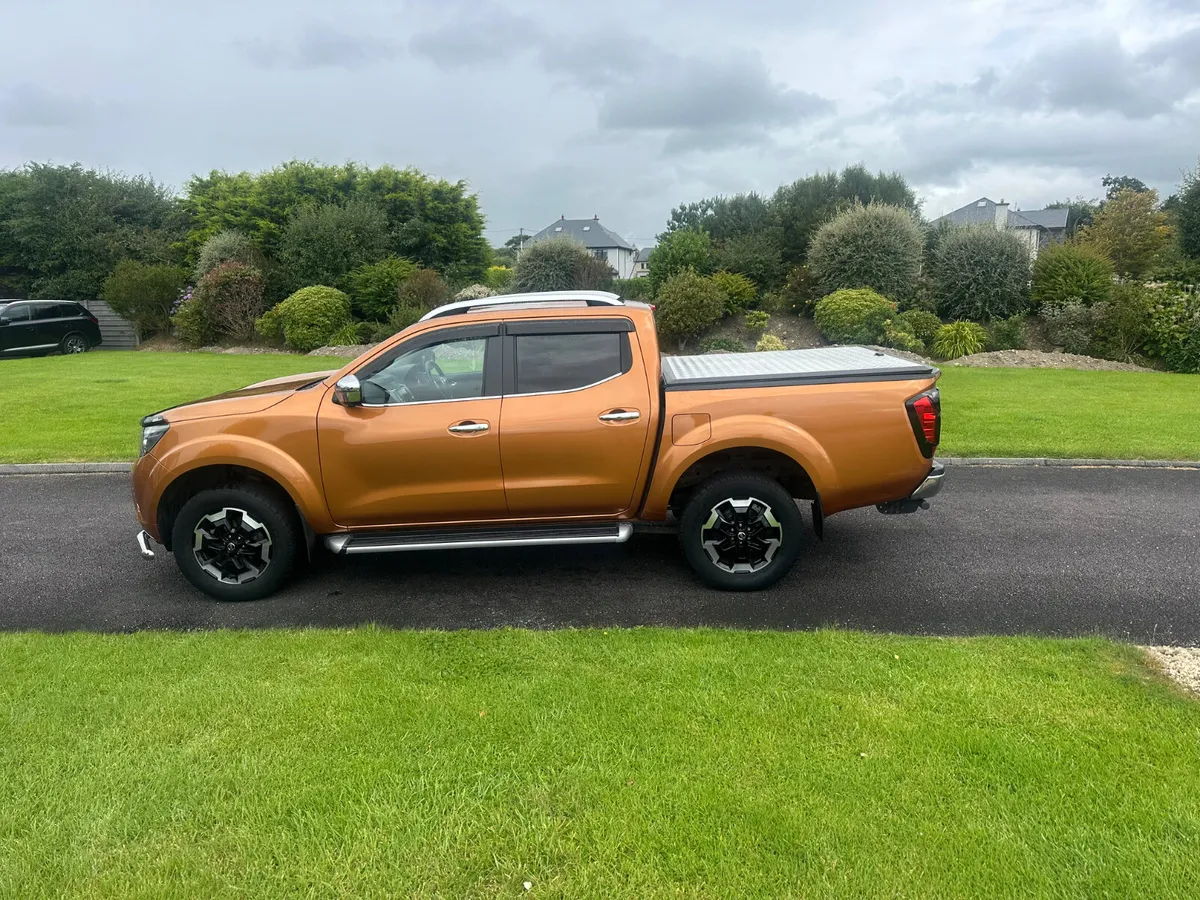 2021 Nissan Navara Crew Cab - Image 2
