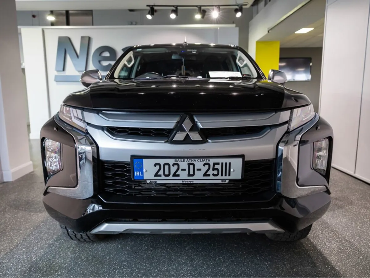 Mitsubishi L 200 2.2 Di-d Warrior Double CA 2.5 D - Image 2