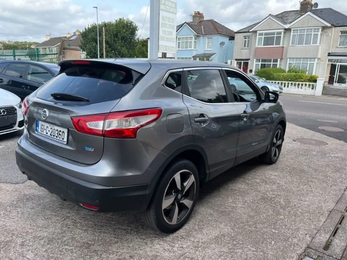 Nissan QASHQAI 1.5 DCI N-connecta 110PS 5DR - Image 3