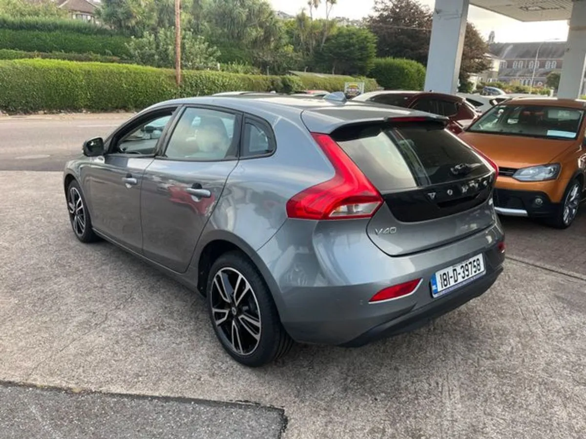 Volvo V40 D2 MOM ED 5DR - Image 3