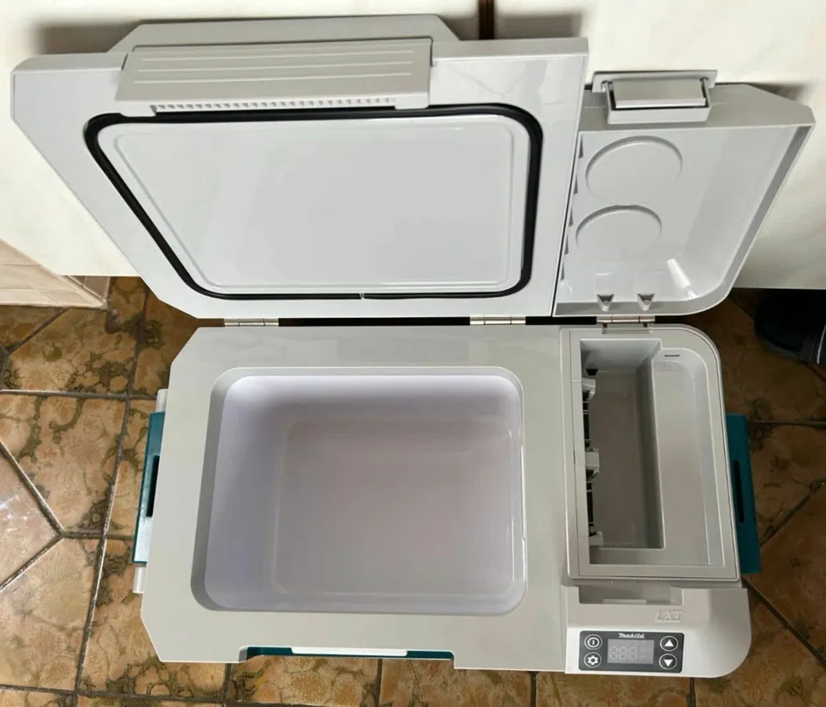 Makita DCW180Z Compressor Cooling/Heating Box - Image 3