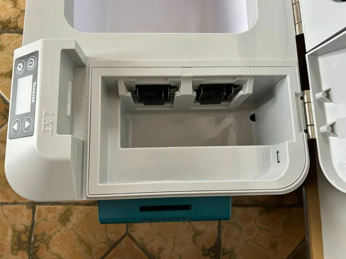 Makita DCW180Z Compressor Cooling/Heating Box - Image 4